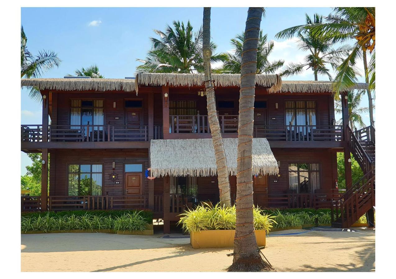 Nilaveli Beach Resort - Level 1 Certified 외부 사진